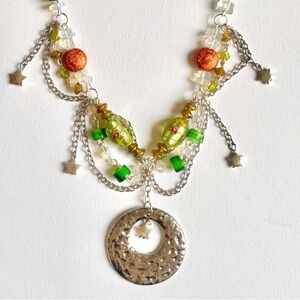 Green and Silver Filigree Necklace with Scalloped Design